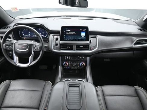 Used 2024 GMC Yukon XL SLT image 12