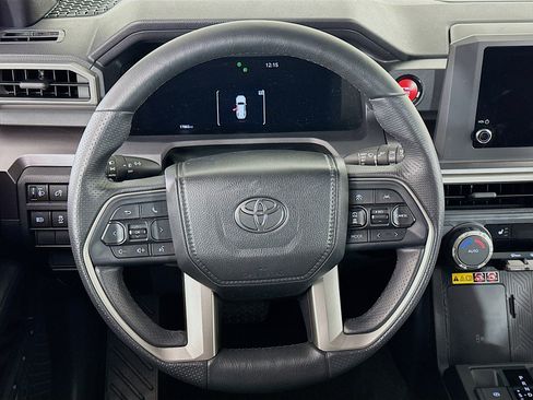 Used 2025 Toyota 4Runner TRD Off-Road image 17