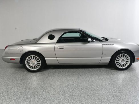 Used 2004 Ford Thunderbird RWD image 4