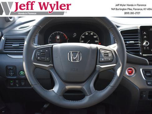 New 2025 Honda Ridgeline RTL image 17