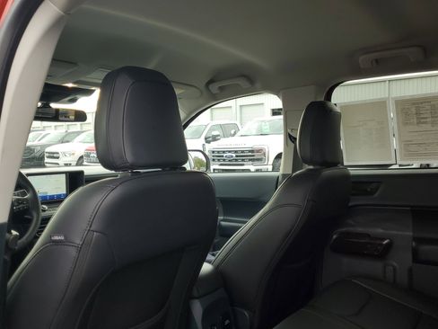 Certified 2024 Ford Maverick Lariat w/ Black Appearance Package image 12