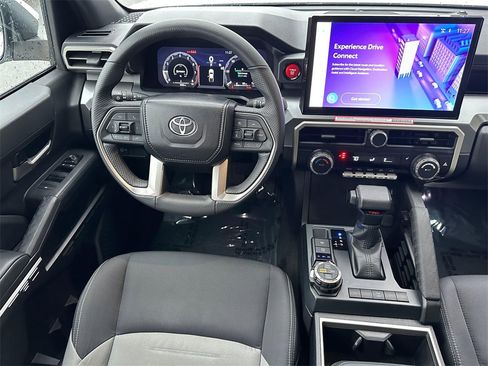 Used 2024 Toyota Tacoma TRD Off-Road image 17