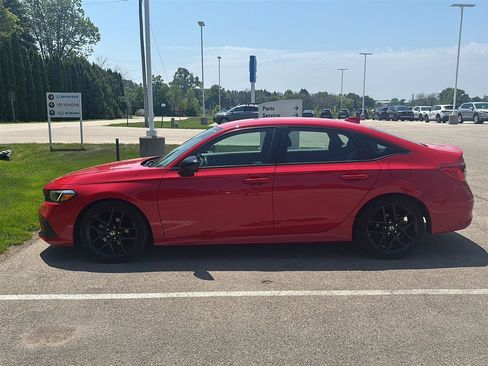 Used 2023 Honda Civic Sport image 15