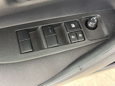 Used 2026 Toyota Corolla SE FWD image 12