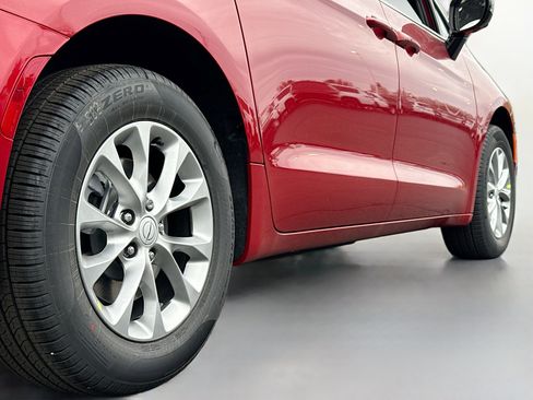 New 2026 Chrysler Pacifica Limited image 14