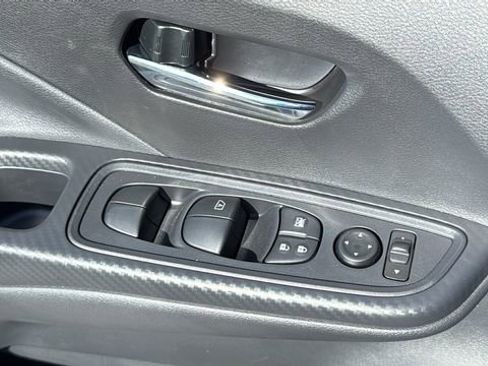 New 2025 Nissan Versa SV w/ Trunk Package image 22