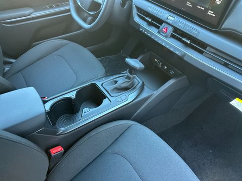 New 2026 Kia K4 LX image 15
