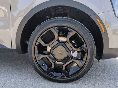Used 2025 Kia Sorento SX AWD/4WD image 12