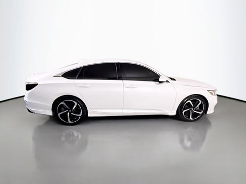 Used 2019 Honda Accord Sport image 11