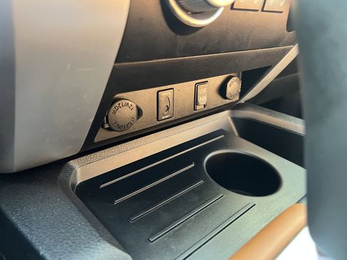 Used 2014 Toyota Tundra 1794 Edition image 31