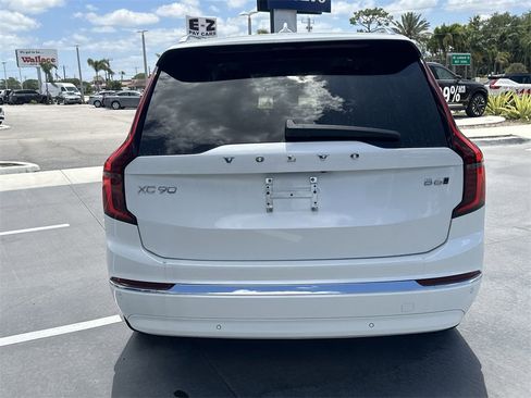 New 2025 Volvo XC90 B6 Core w/ Protection Package image 7