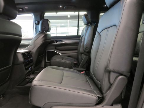 New 2026 Jeep Grand Wagoneer Limited image 15