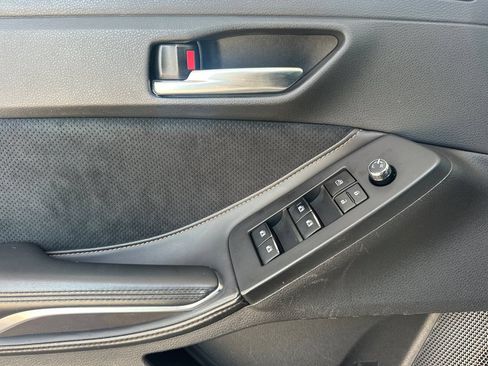 Used 2019 Toyota Avalon XSE w/ All Weather Liner Package FWD image 12