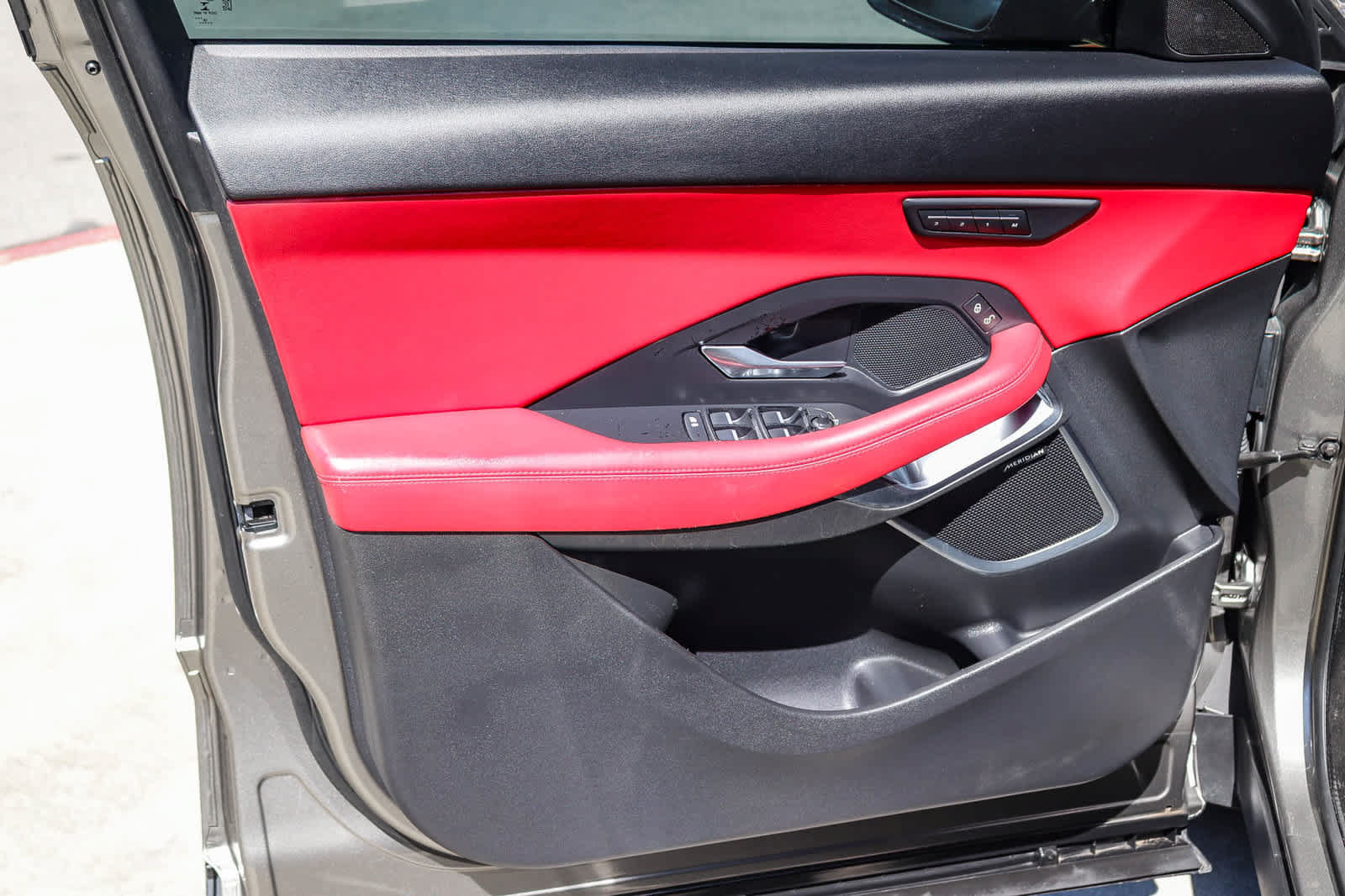 Used 2020 Jaguar E-PACE R-Dynamic HSE AWD/4WD image 20