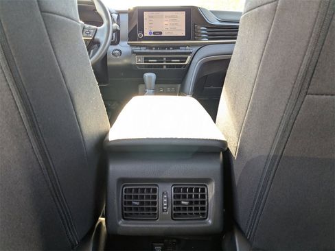 Used 2025 Toyota Camry LE image 30