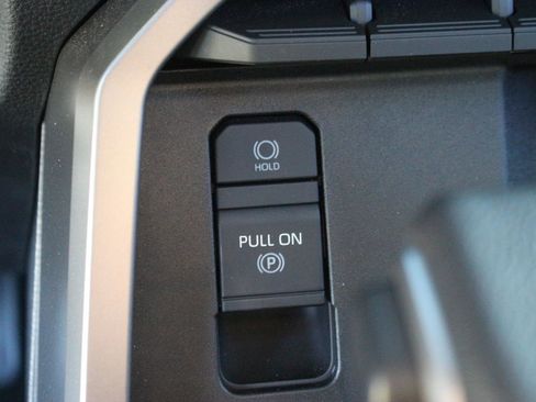 Used 2024 Toyota Tundra Limited image 31