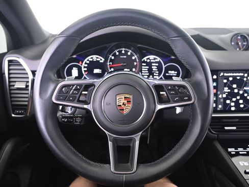 Certified 2023 Porsche Cayenne Platinum Edition AWD/4WD image 35