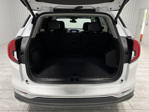 Used 2024 GMC Terrain SLT image 24