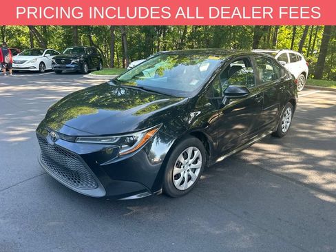 Used 2020 Toyota Corolla LE FWD image 3
