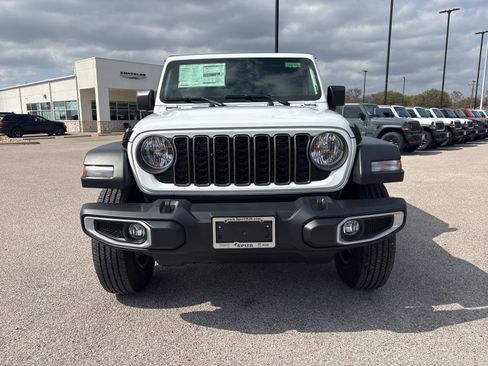 New 2026 Jeep Gladiator Sport image 13