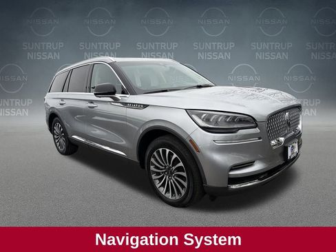 Used 2024 Lincoln Aviator Reserve image 9