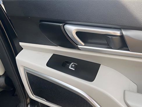 Used 2020 Kia Telluride S FWD image 28