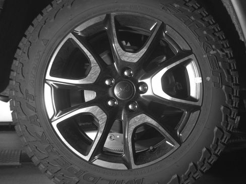 Used 2025 Jeep Compass Trailhawk AWD/4WD image 15