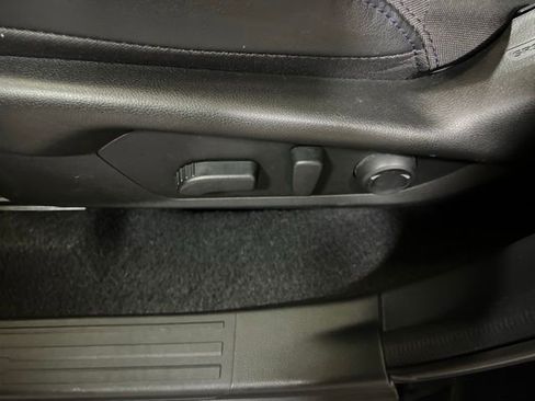 Used 2025 Subaru Forester Premium AWD/4WD image 48