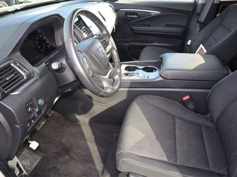 Used 2024 Honda Ridgeline Sport image 17