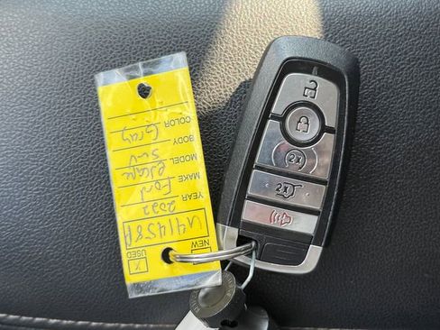 Used 2022 Ford Escape SE w/ Convenience Package image 14