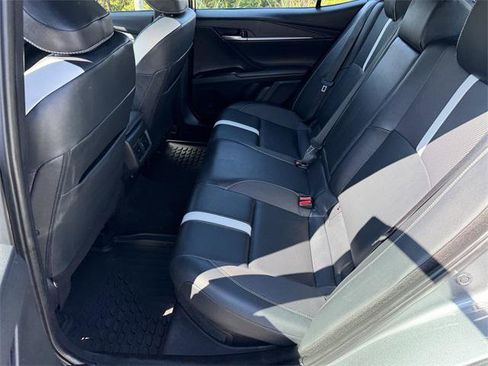Certified 2025 Toyota Camry SE image 21