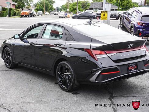 Used 2026 Hyundai Elantra Sport FWD image 9