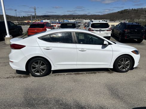 Used 2018 Hyundai Elantra SEL image 10