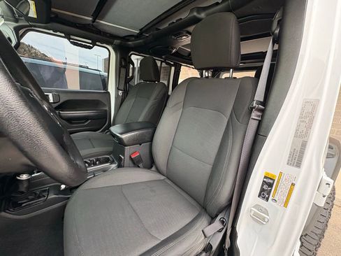 Used 2022 Jeep Wrangler Unlimited Sport image 19