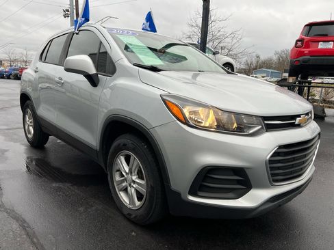 Used 2020 Chevrolet Trax LS AWD/4WD image 7
