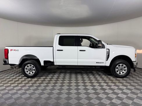 Used 2024 Ford F250 XLT w/ FX4 Off-Road Package AWD/4WD image 4