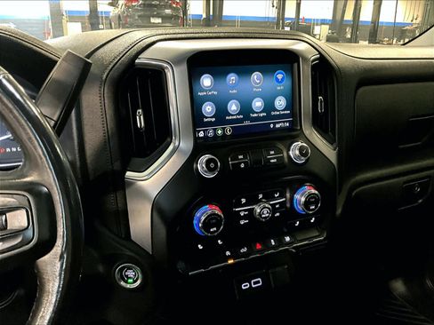 Used 2022 GMC Sierra 1500 Elevation image 18