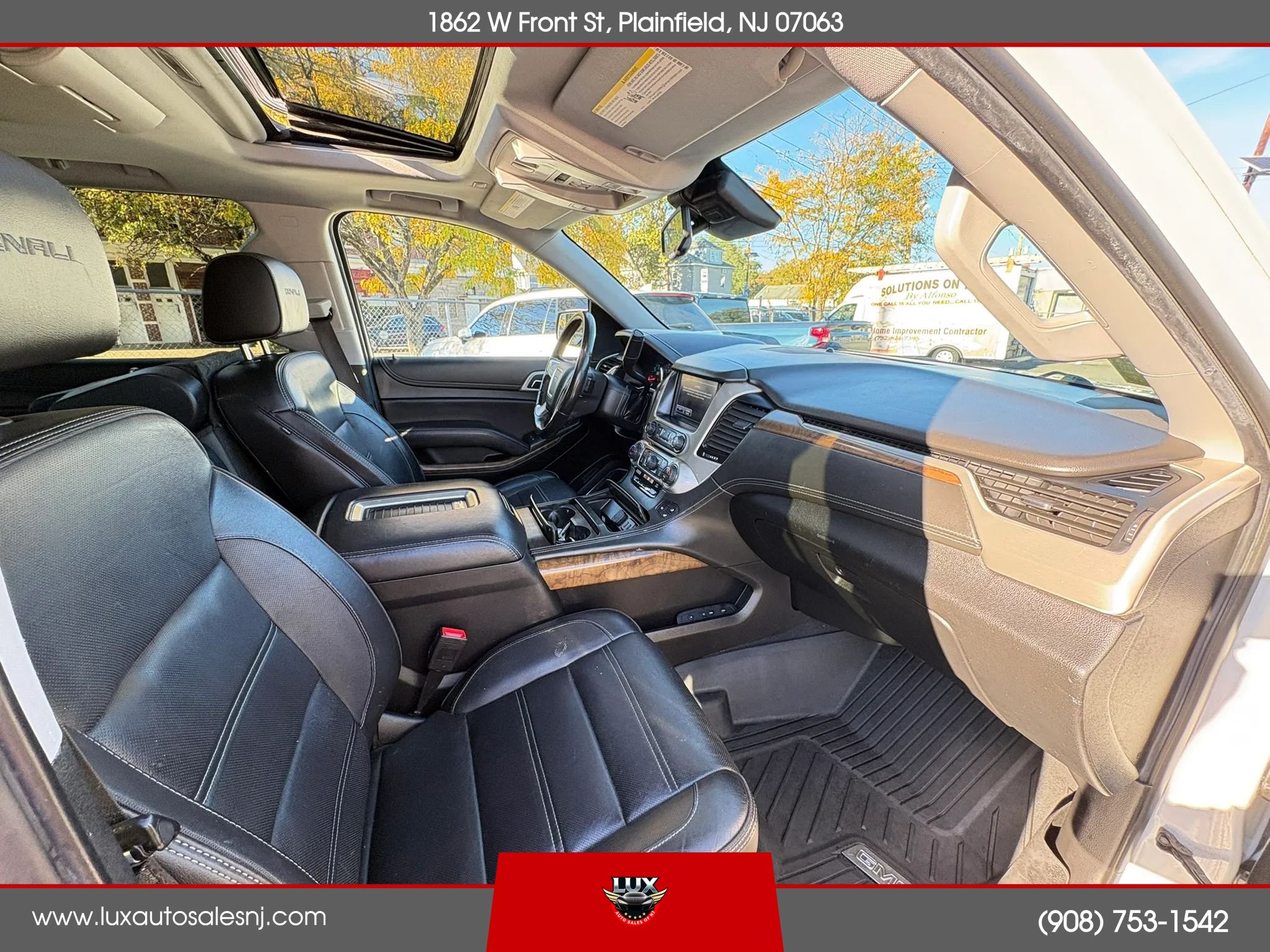 Used 2019 GMC Yukon Denali w/ Denali Ultimate Package AWD/4WD image 24