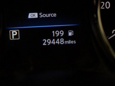 Used 2022 Nissan Rogue Sport SL w/ Premium Package image 32