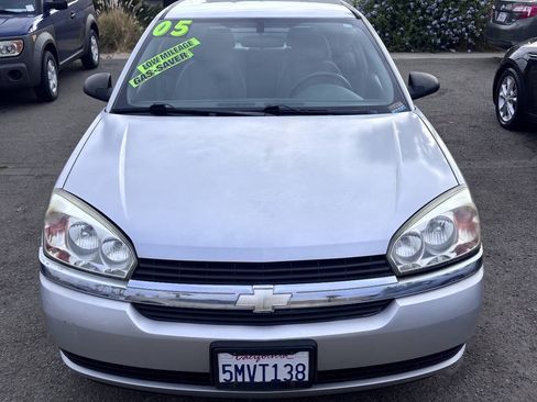 Used 2005 Chevrolet Malibu LS w/ Preferred Equipment Group FWD image 3