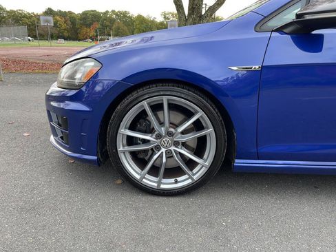 Used 2017 Volkswagen Golf 4-Door image 37