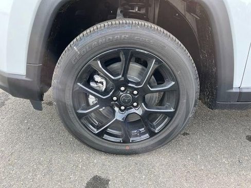 New 2026 Jeep Compass Latitude image 40