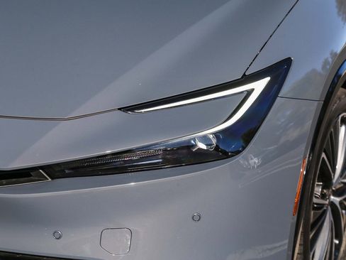 Certified 2023 Toyota Prius XLE image 5