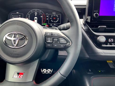 Used 2025 Toyota Corolla Premium Plus image 22