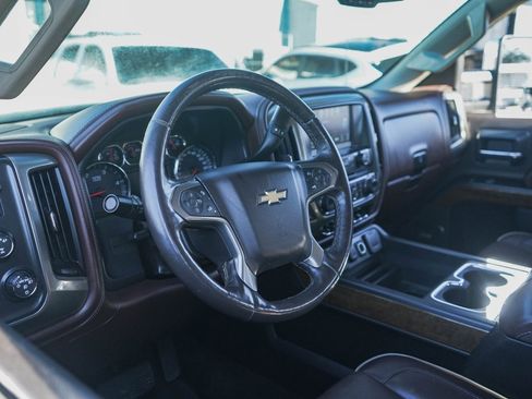 Used 2017 Chevrolet Silverado 2500 High Country w/ Duramax Plus Package image 6