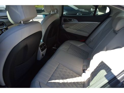 Used 2019 Genesis G70 3.3T Advanced w/ Prestige Package image 11