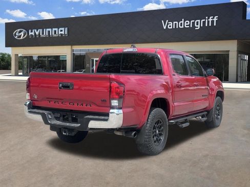 Used 2020 Toyota Tacoma SR5 image 10