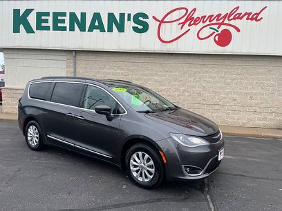 Used 2017 Chrysler Pacifica Touring-L