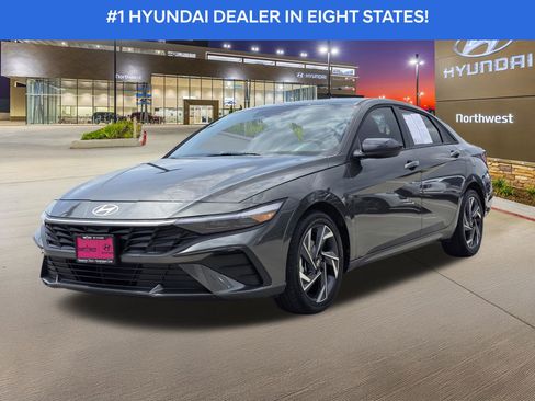 Certified 2025 Hyundai Elantra Sport FWD image 2