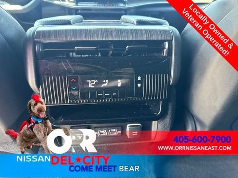 Used 2024 Jeep Wagoneer L Series II w/ Flexible Seating Group AWD/4WD image 15